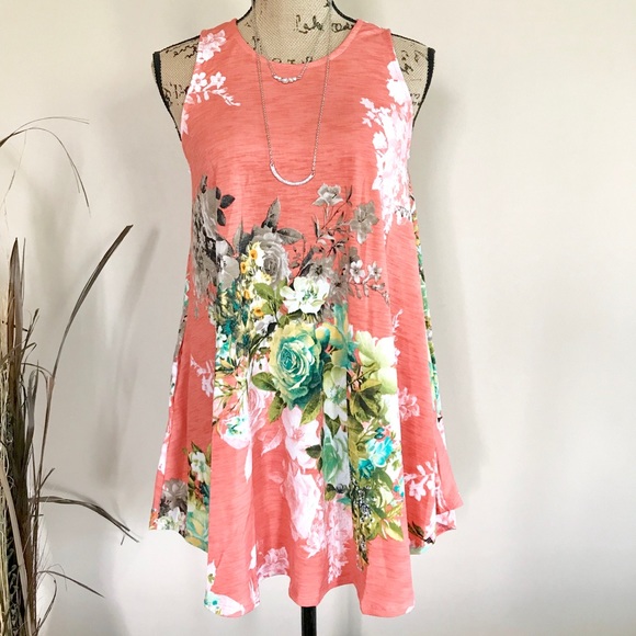 Last 1! Peachy floral swing top - Picture 5 of 6